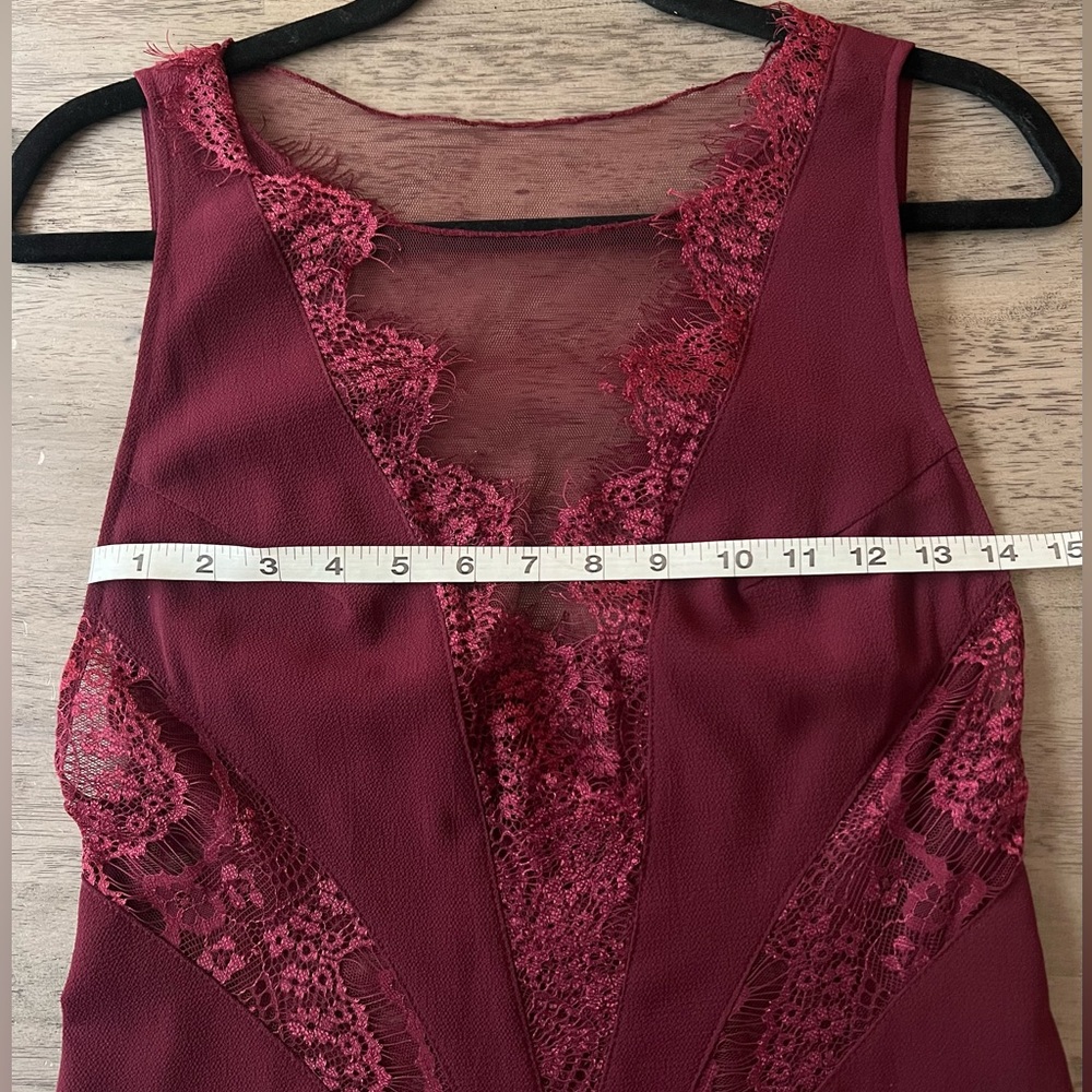 Lace Shift Dress - Picture 4 of 6
